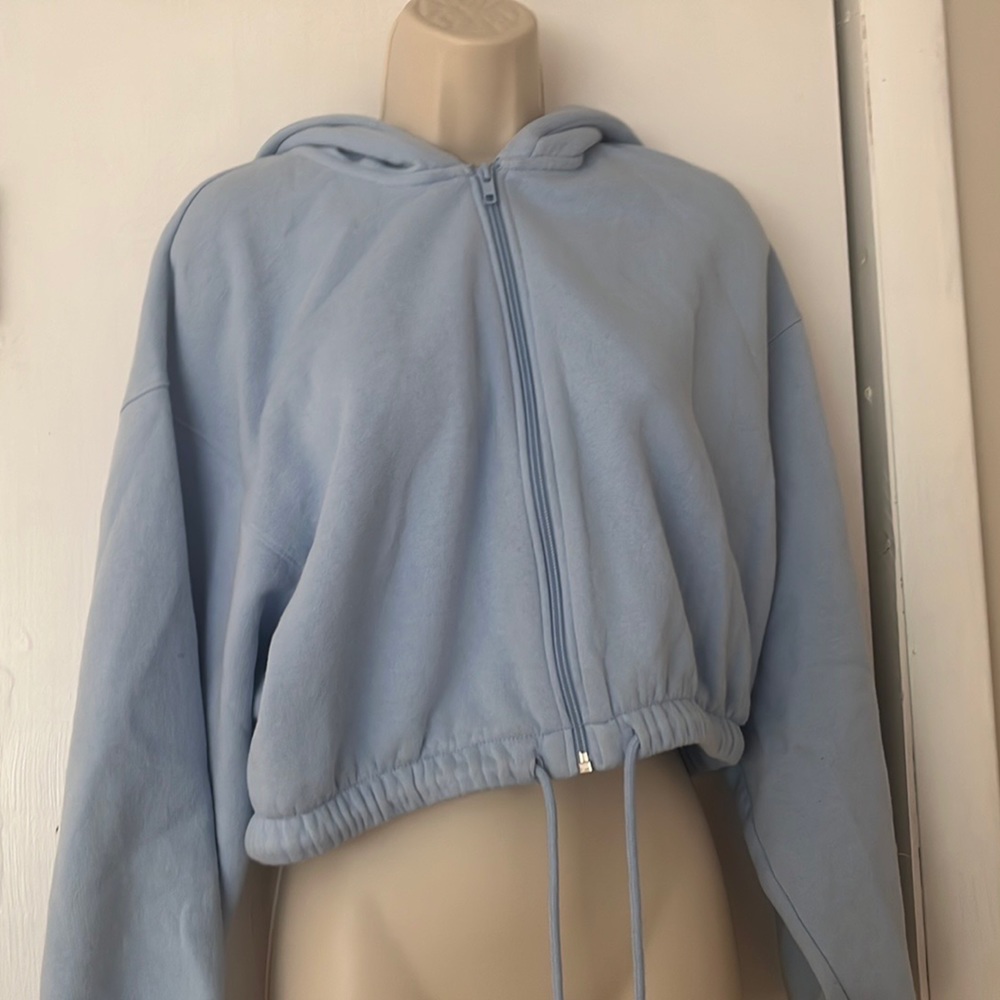 H&M Women’s Zip Up Hoodie Cropped